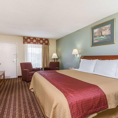 Days Inn By Wyndham Orangeburg Eksteriør bilde