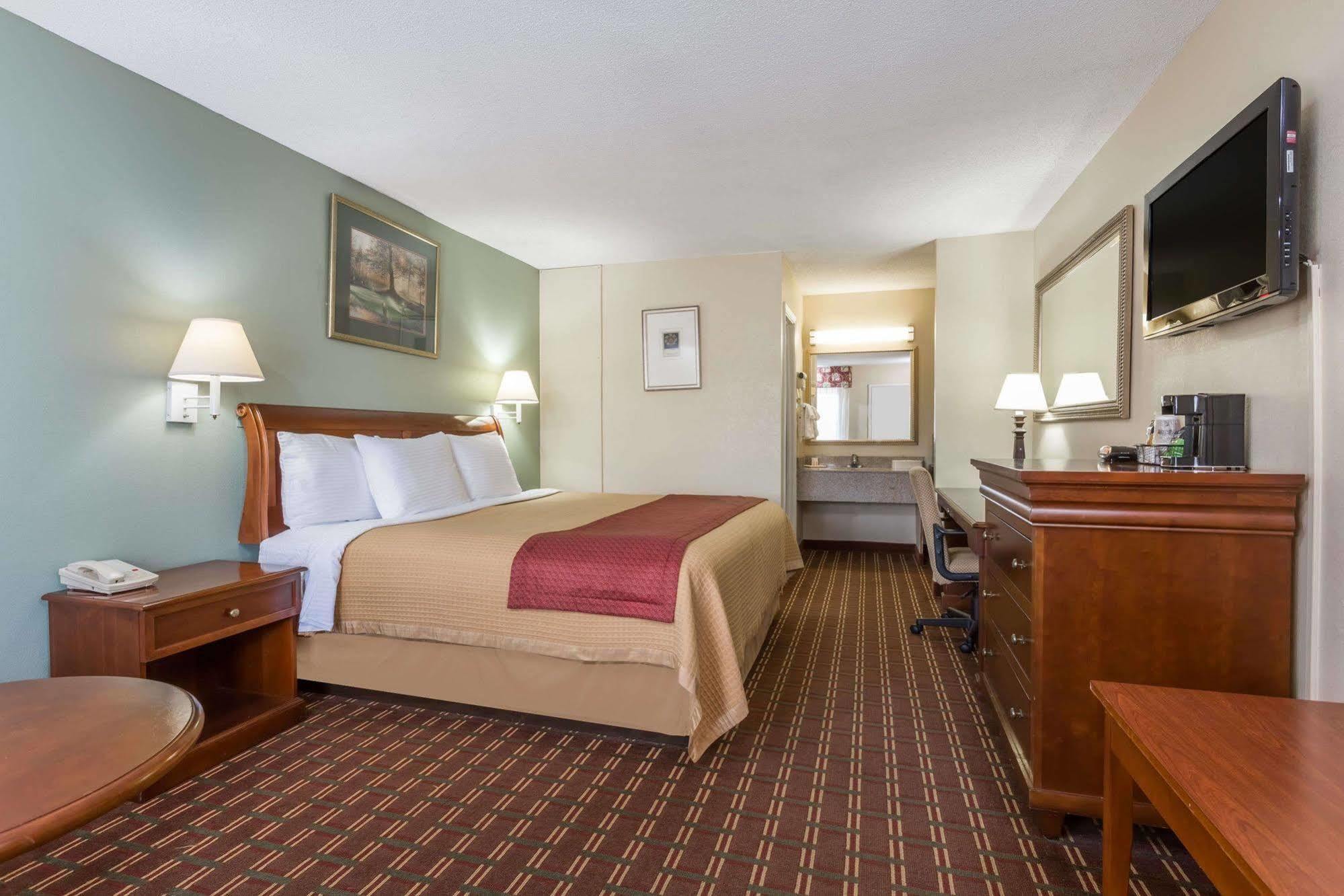Days Inn By Wyndham Orangeburg Eksteriør bilde