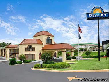 Days Inn By Wyndham Orangeburg Eksteriør bilde